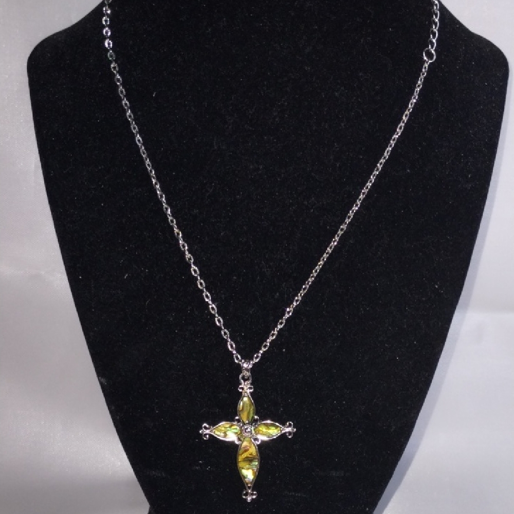 Elegant Silver and Yellow Gemstone Necklace